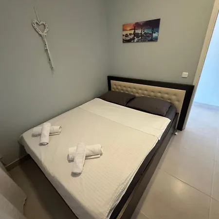 アパート Mimi's ポリフロノ